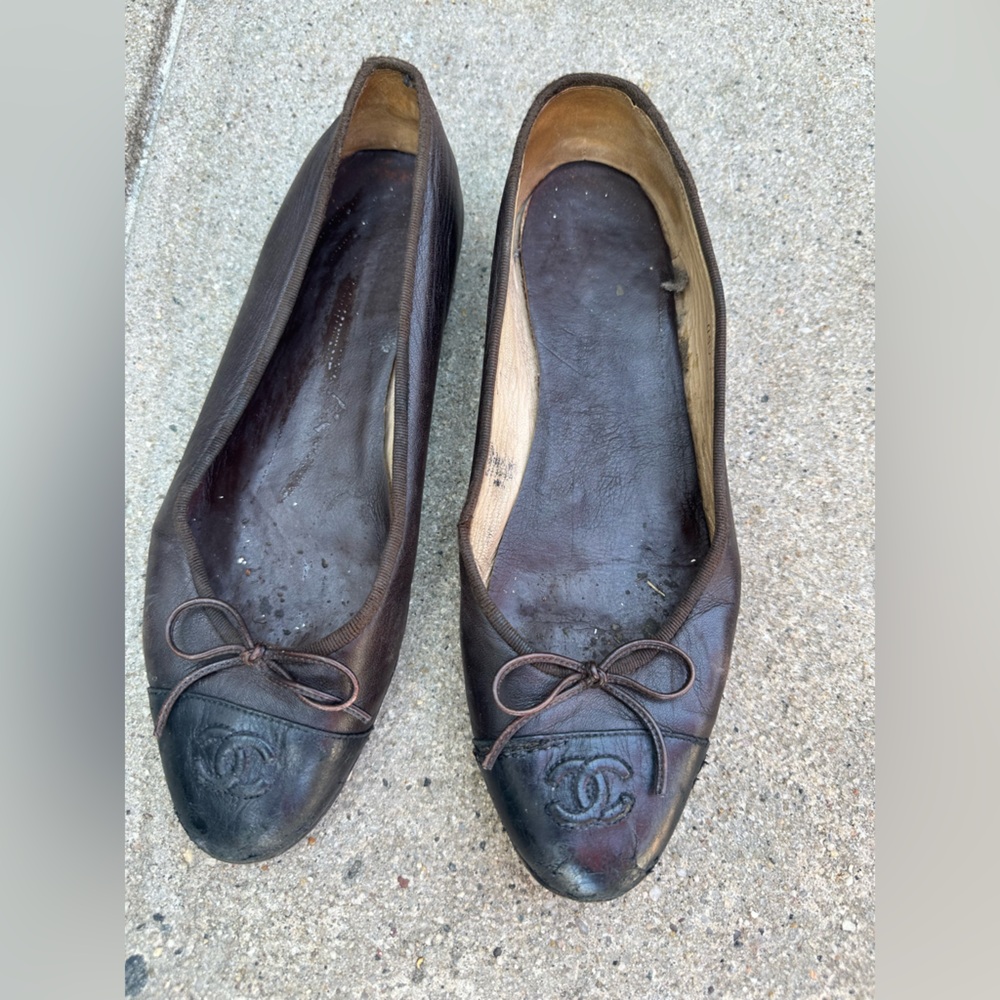 Chanel CC Leather Ballet Flats